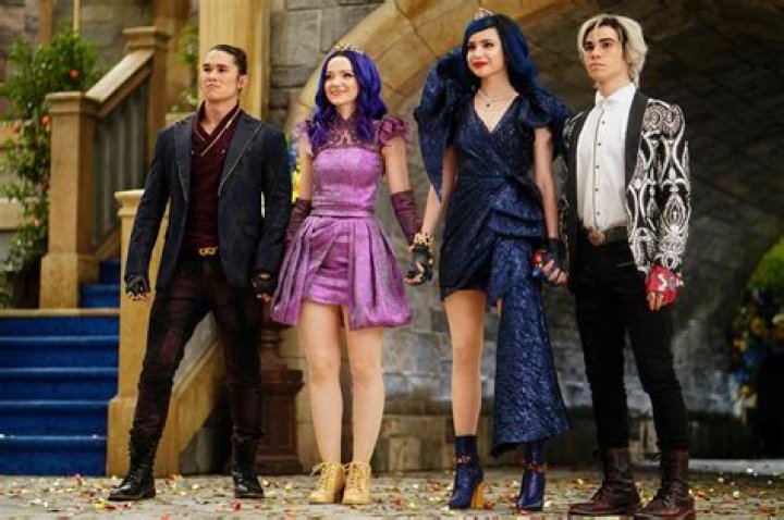Descendants 3 Honors Late Cameron Boyce With Emotional Tribute During Film’s Disney Channel Premiere